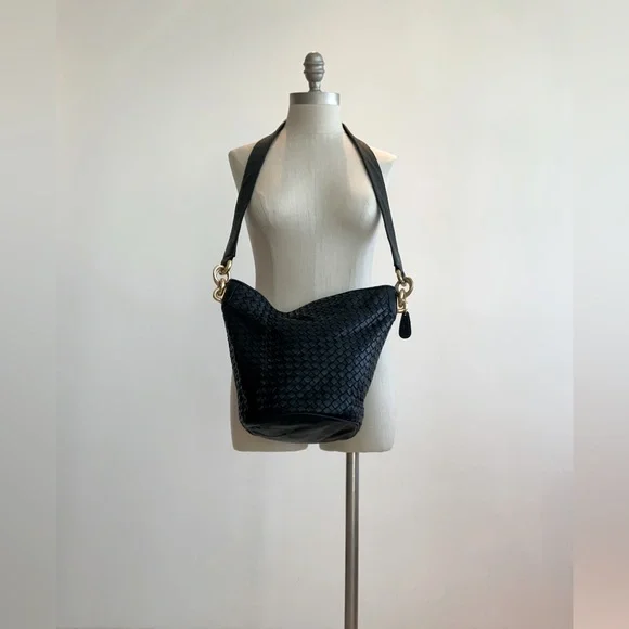 Black Woven Leather Vintage Zippered Bucket Purse - Picture 2 of 5